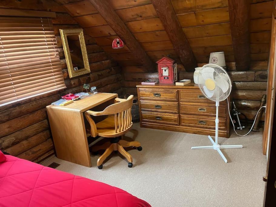 Acorn Resort A Unique Retreat Cabin, 13 Acres Land Bloomington Exterior foto